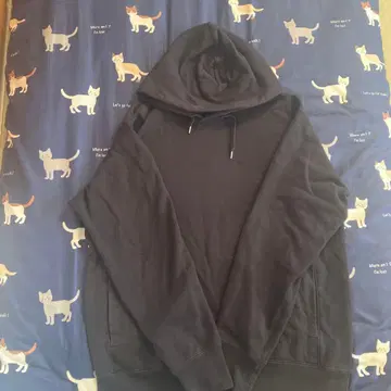 블랙 후드 부착 후드티