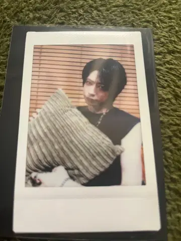 ViViD 폴라로이드 SHIN 1장