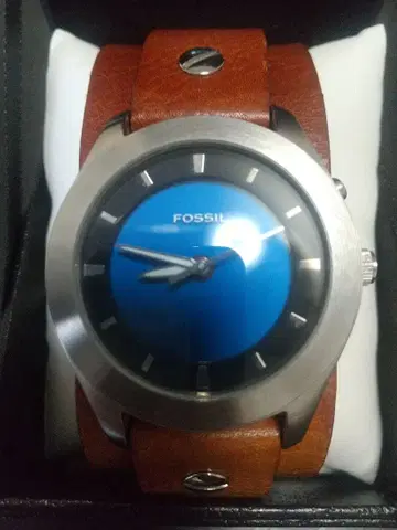 정품 FOSSIL Big-Tic 배터리 교체 완료