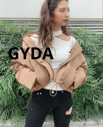 GYDA 후드 부착 브라운 다운 자켓