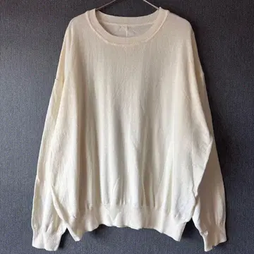 누아르 라벨 아이보리 오버 사이즈 니트 긴팔 루즈핏 얇은 소재