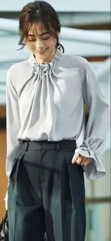 루일 에 부티크 펄 디자인 블라우스 LL 새상품급