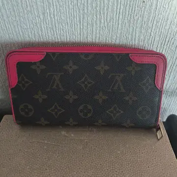 모노그램 장지갑