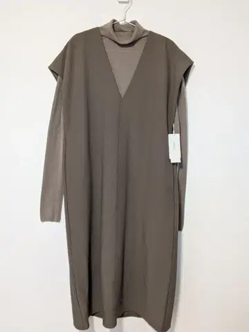 Mila Owen 터틀 니트 세트 오버롤 스커트 베이지 미사용