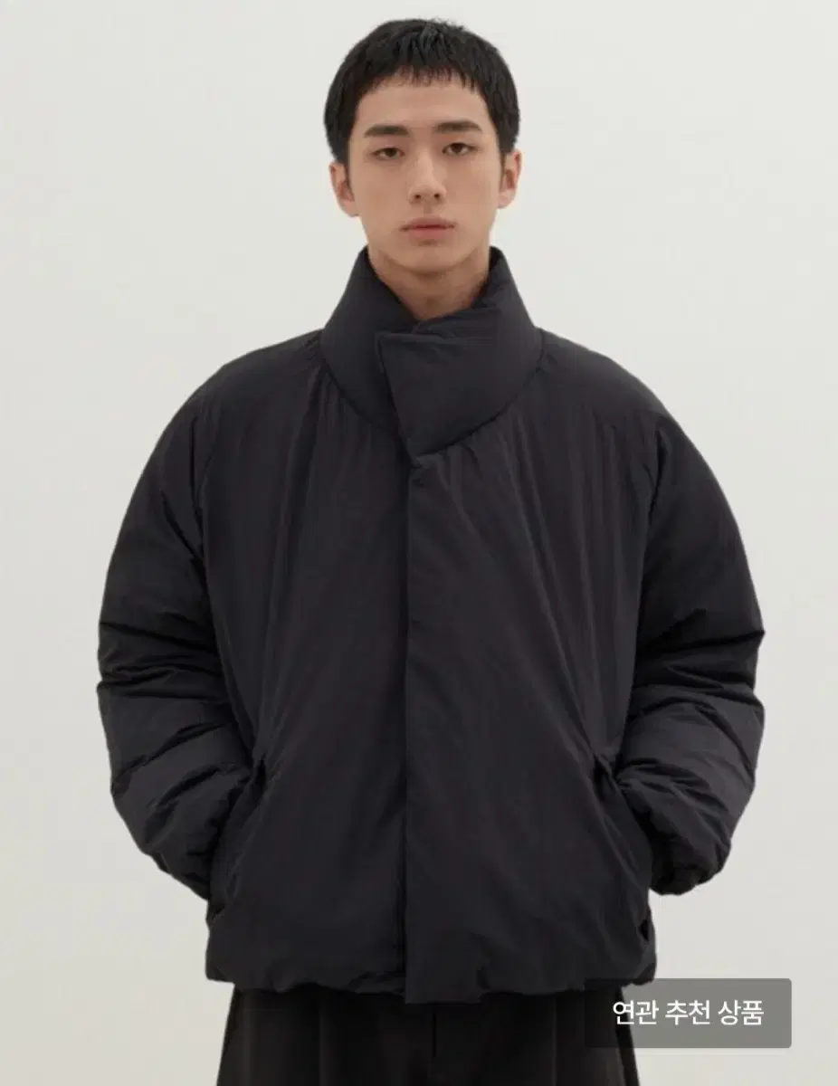 Essential by EQL Black Padding