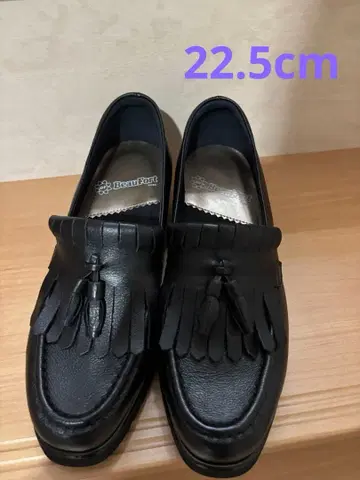 BeauFort 블랙 프린지 웨지솔 로퍼 22.5cm