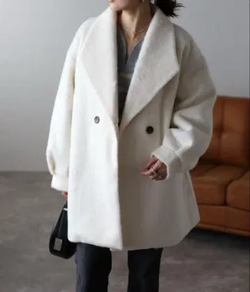 니트 샤기 미들 코트 봉쥬르 사간