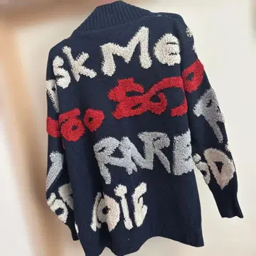 로고 네이비 니트 가디건