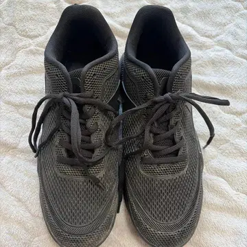 MAD FOOT 블랙 스니커즈