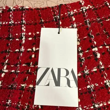 ZARA 빨간색 체크 무늬 테일러드 자켓