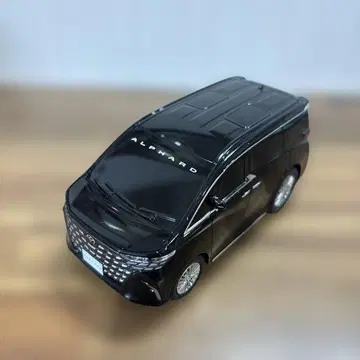 ALPHARD 블랙 미니밴 모델