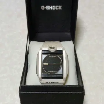 G-SHOCK 디지털 시계 화이트