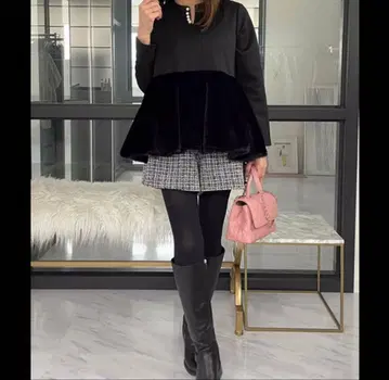 새상품 미사용품 택 포함 Myu 블랙 긴팔 티셔츠