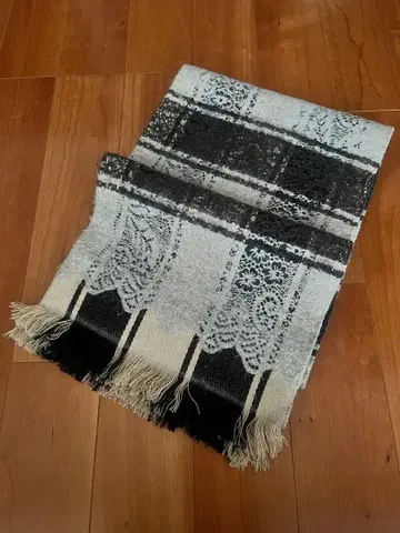 레이스 무늬 스톨 그레이 블랙 아이보리