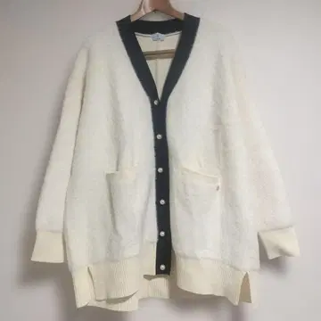 쿠미쿄쿠 미사용 빅사이즈 6 아이보리 복슬복슬 가디건 18040엔