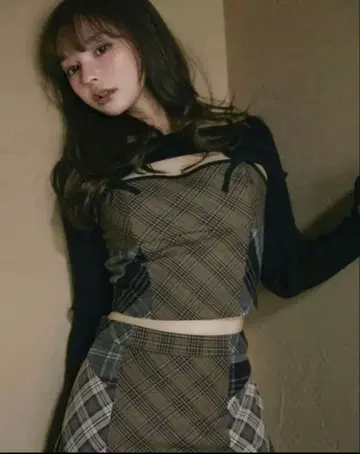 ANDMARY Emma check set up