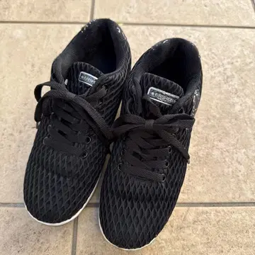 패션 블랙 메쉬 스니커즈 에어쿠션