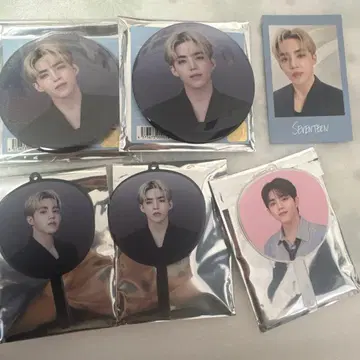 SEVENTEEN NEW_ 에스크 캔뱃지 미니 부채 세트