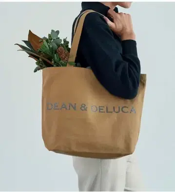 델루카 차리티 2025 토트 카페오레 L 사이즈