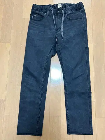 야누크 YANUK 윈터 리조트 청바지 사이즈 S 속기모 블랙