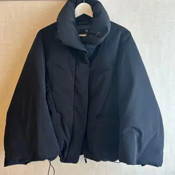 +J 블랙 다운 자켓 M 사이즈