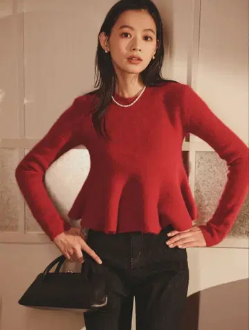 아뉴앙스 페플럼 숏 니트탑