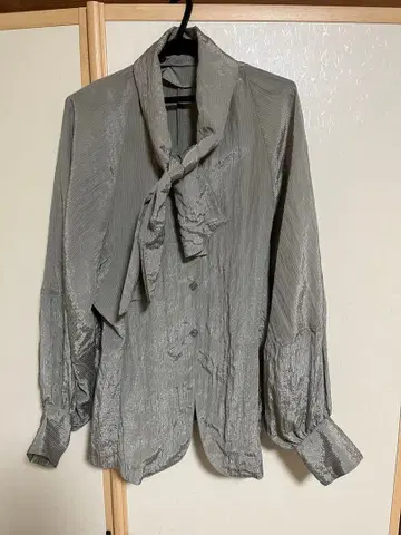 IENA 리본 포함 긴팔 셔츠