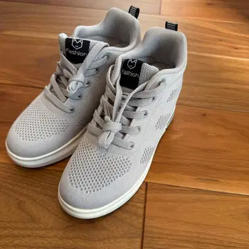 미사용 새상품 Fashion 그레이 하이컷 스니커즈