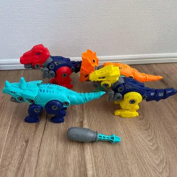 나사를 사용해서 공룡을 조립해 보자!