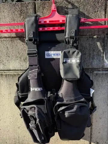 RBB 플로팅 베스트