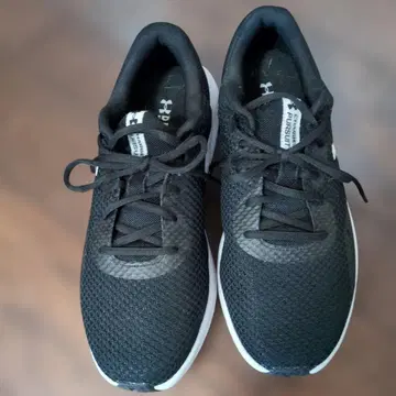 언더아머 러닝화 US 8.5 블랙