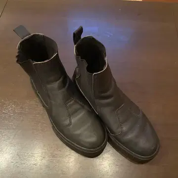 PUMA 블랙 가죽 사이드 고어 부츠