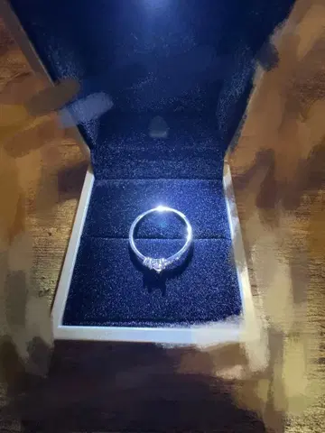 실버 반지 다이아몬드풍 장식 포함