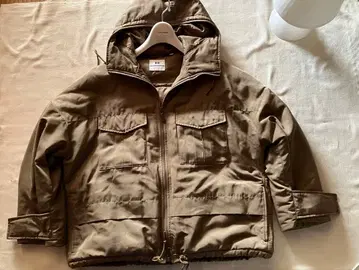 화이트 마운테니어링 x 유니클로 하이브리드 다운 자켓 M 브라운