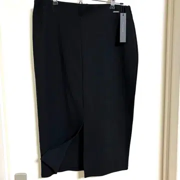 택 포함 새상품 TAHARI 블랙 앞 슬릿 타이트 스커트 M