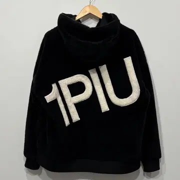 새상품급 1piu1uguale3 RELAX 백 로고 인조 모피 자켓