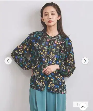 UBC 프릴 크루넥 블라우스 유나이티드 애로우즈