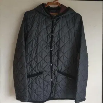 LAVENHAM 블랙 퀼팅 자켓 38 M 사이즈