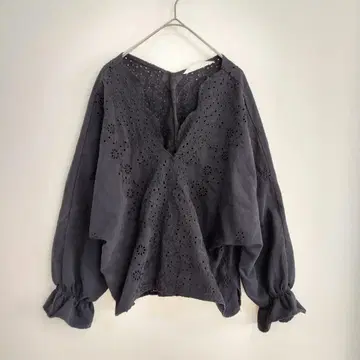 사이즈 3L 세비앙뷰 자수 레이스 블라우스 블랙 벌룬 슬리브