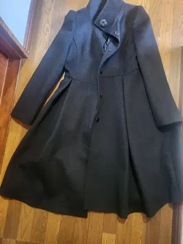 미사용 울 100% 블랙 롱 코트 리본 포함