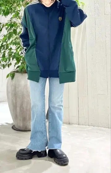 에신타 리메이크 트랙 자켓