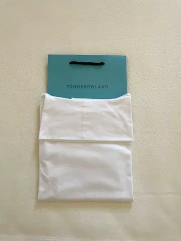 새상품 GALERIE VIE 멋진 티셔츠