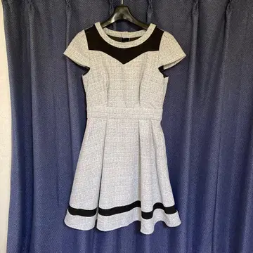 CECIIL M&BE 반팔 무릎 기장 원피스 그레이/블랙