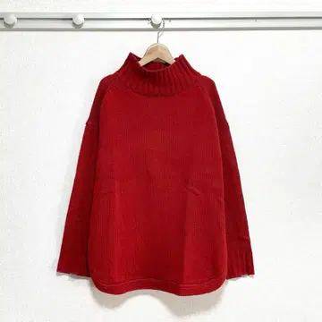 로리즈팜 하이넥 니트 F 레드 오버 사이즈 루즈핏