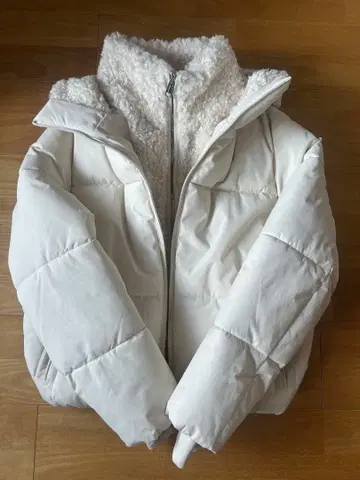 ZARA 신상 다운 xs 사이즈