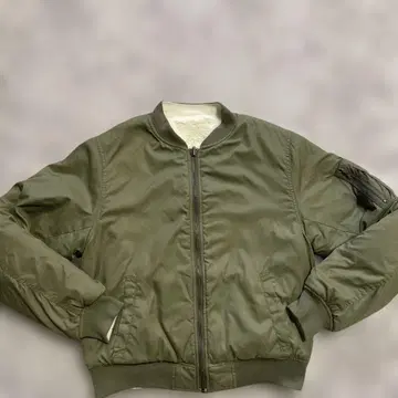 올리브색 봄버 자켓 리버서블