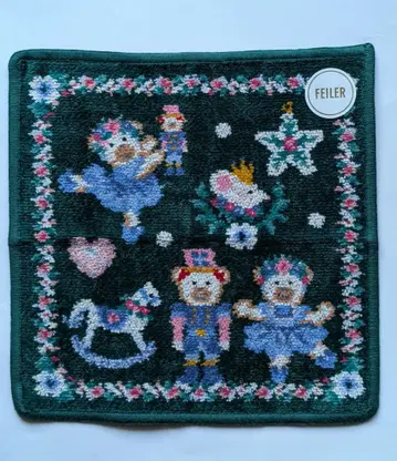 리베 & 릴리아 너트 크래커 손수건 다크 그린 x 다크 그린