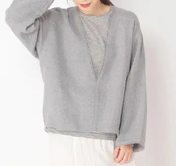 겨울 대세일 studio CLIP 트위드 오버 V넥 블라우스