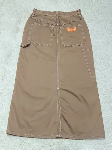 브라운 타이트 스커트 지퍼 포함