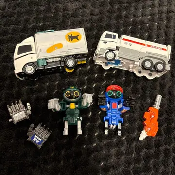 토미카 조브레이버 ENEOS 탱크로리 & 야마토 운수 집배 트럭 세트